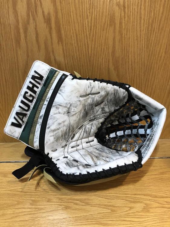 Vaughn V7 XF Pro Carbon Practice Glove